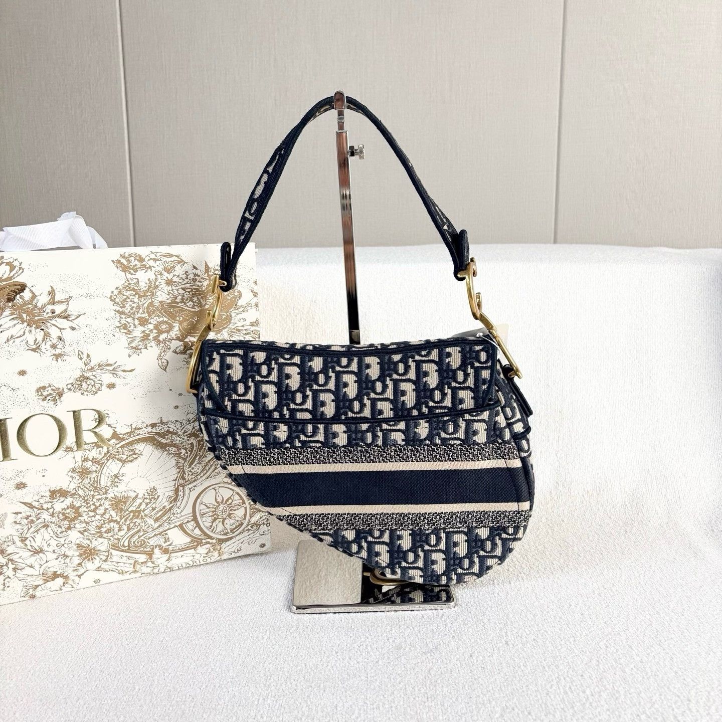 Dior Pre-loved Bag Very good condition Size ONE SIZE - 3 Thumbnail