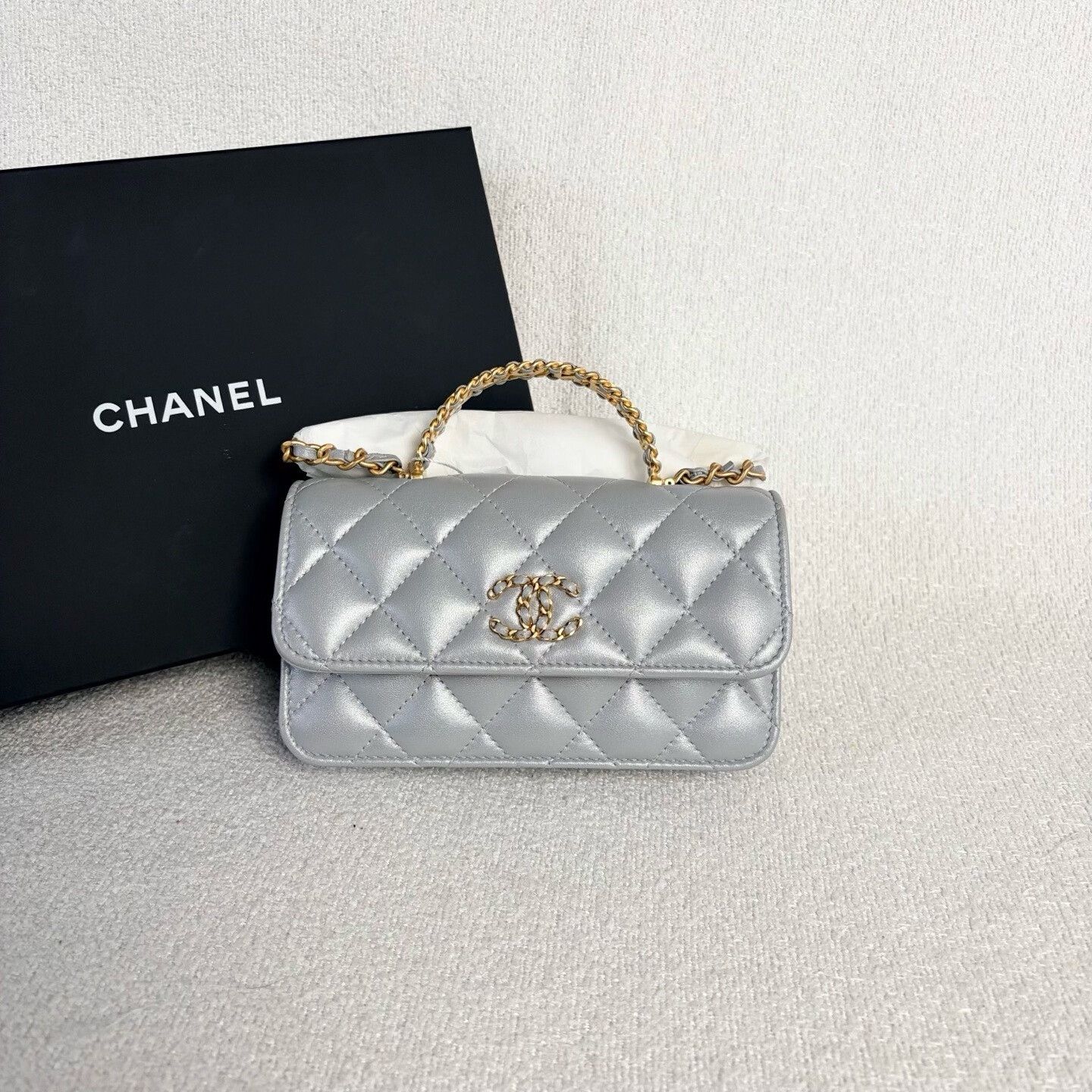 Chanel Pre-loved Bag Very good condition Size ONE SIZE - 2 Thumbnail