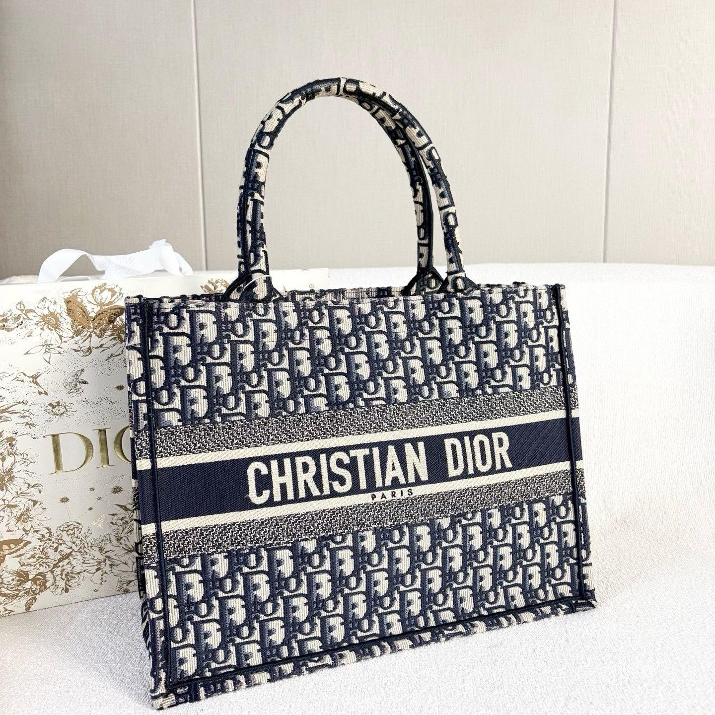 Dior Pre-loved Bag Very good condition Size ONE SIZE - 4 Thumbnail