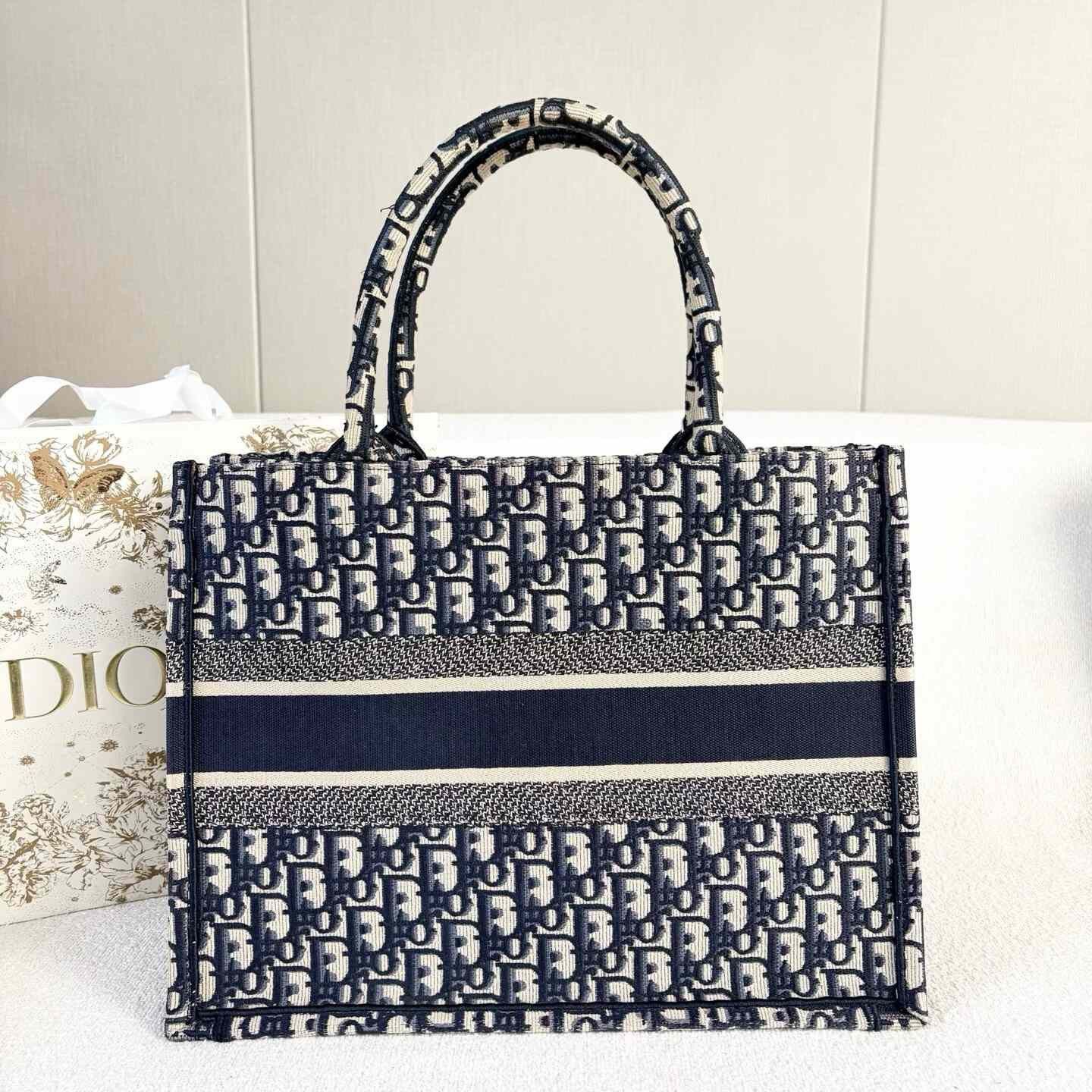 Dior Pre-loved Bag Very good condition Size ONE SIZE - 3 Thumbnail