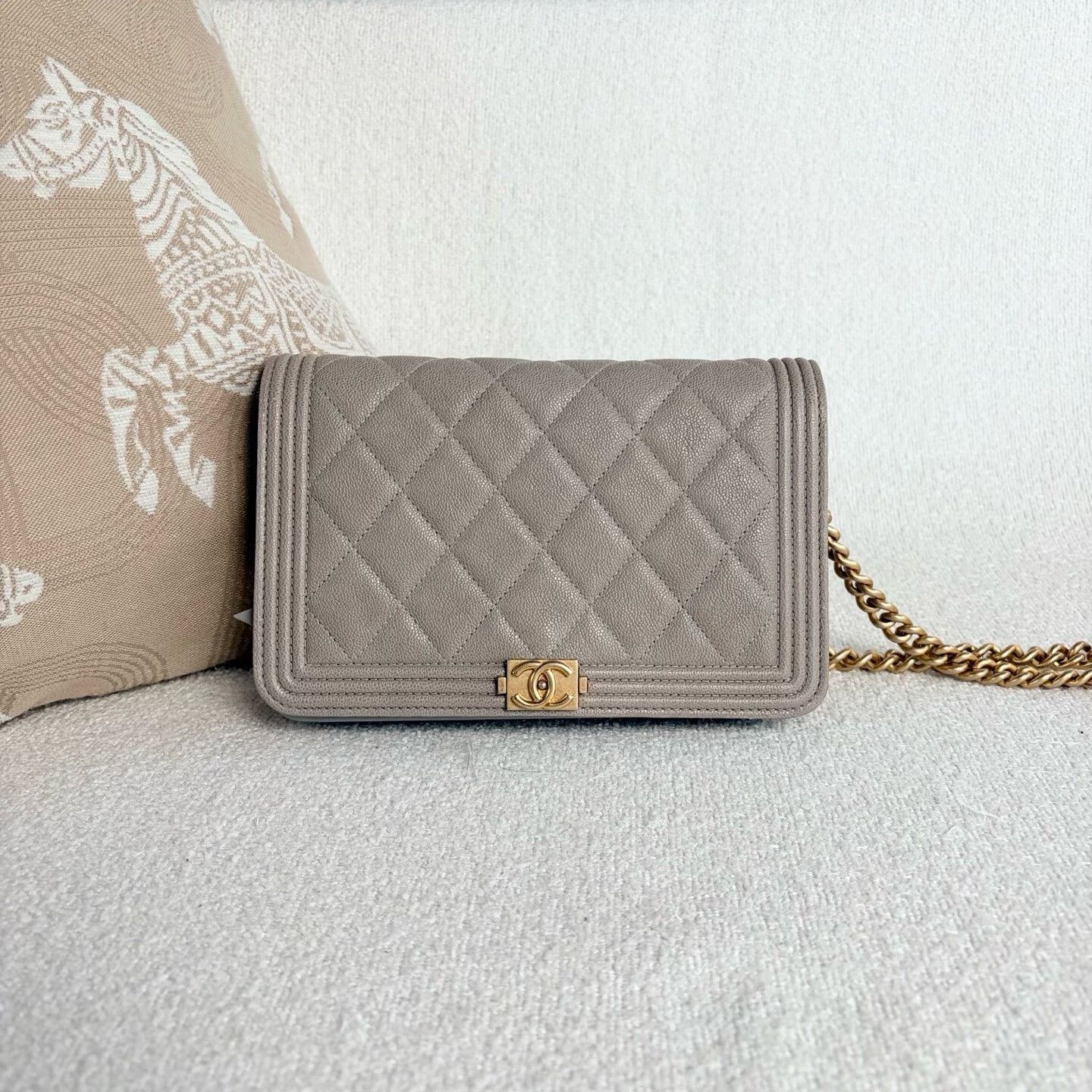 Chanel Pre-loved Bag Very good condition Size ONE SIZE - 2 Thumbnail