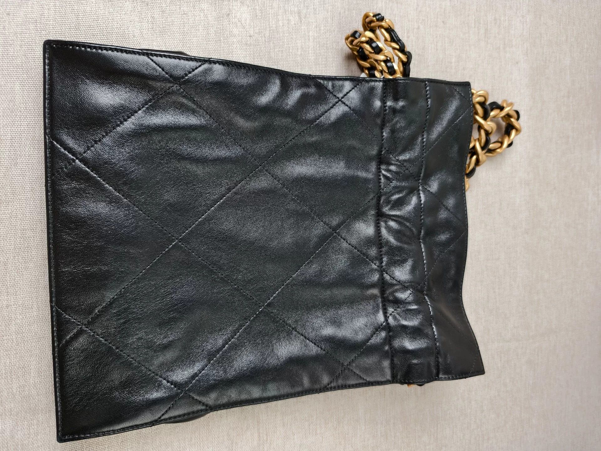 Chanel Pre-loved Bag Very good condition Size ONE SIZE - 4 Thumbnail