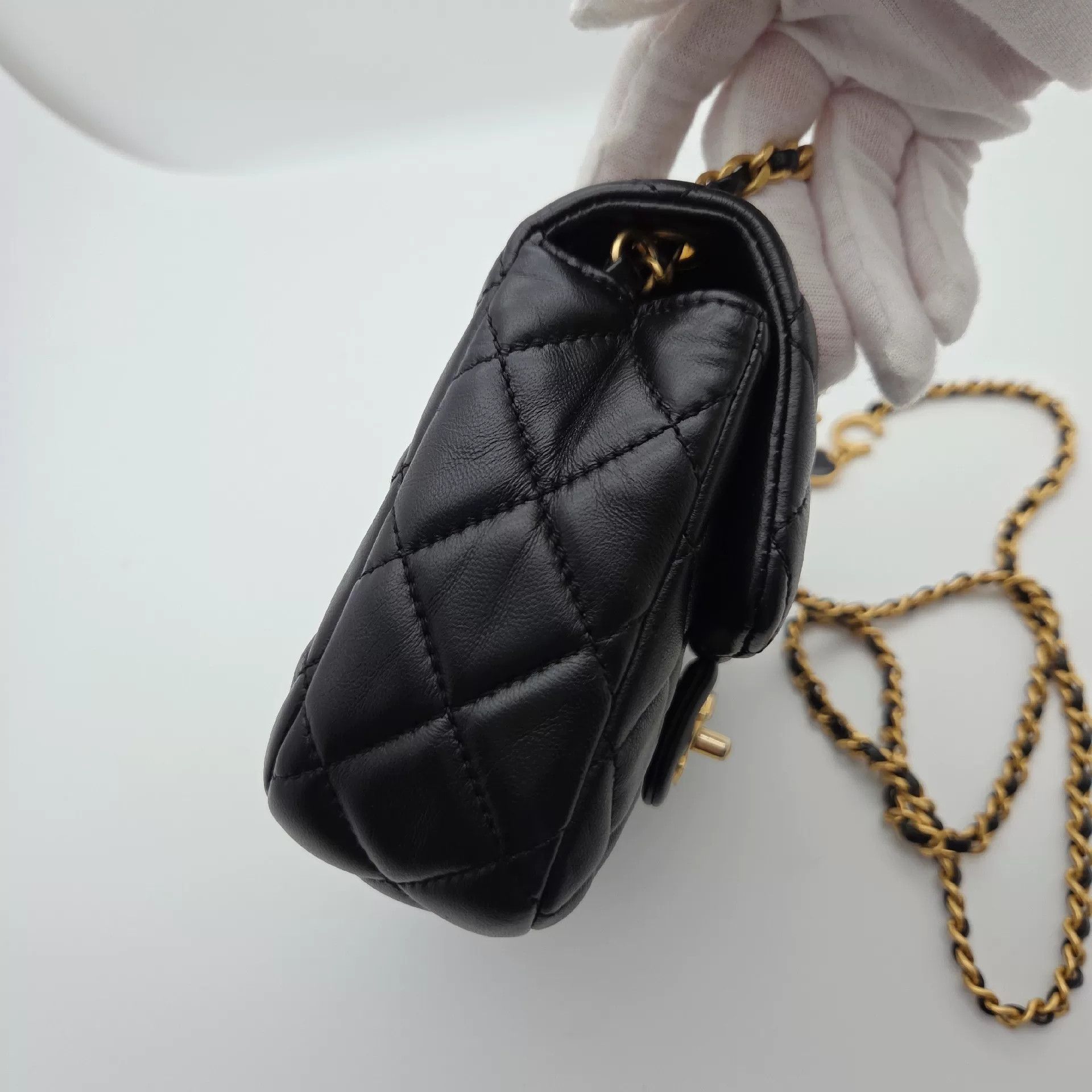 Chanel Pre-loved Bag Very good condition Size ONE SIZE - 3 Thumbnail