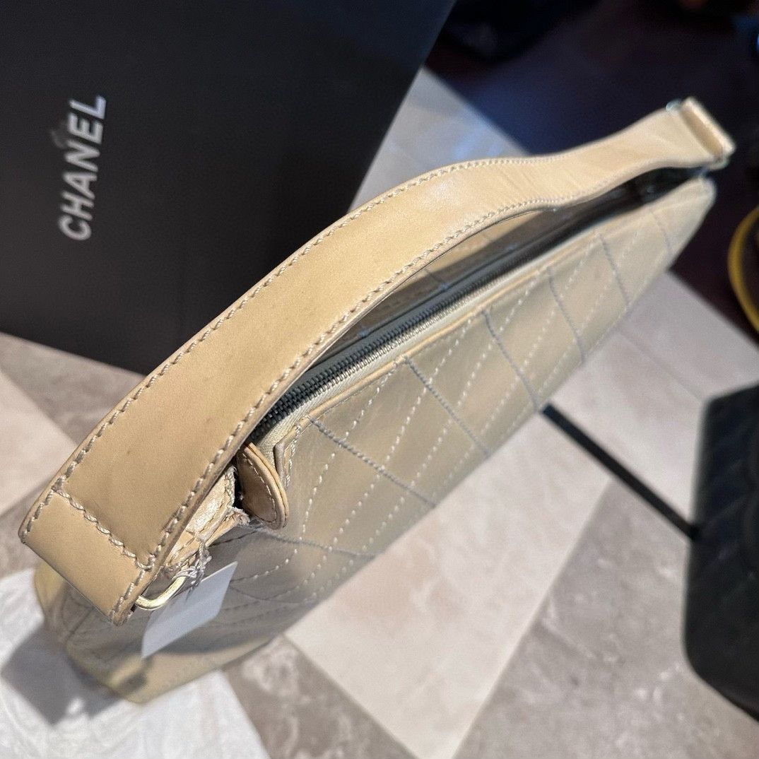 Chanel Pre-loved Bag Very good condition Size ONE SIZE - 4 Thumbnail