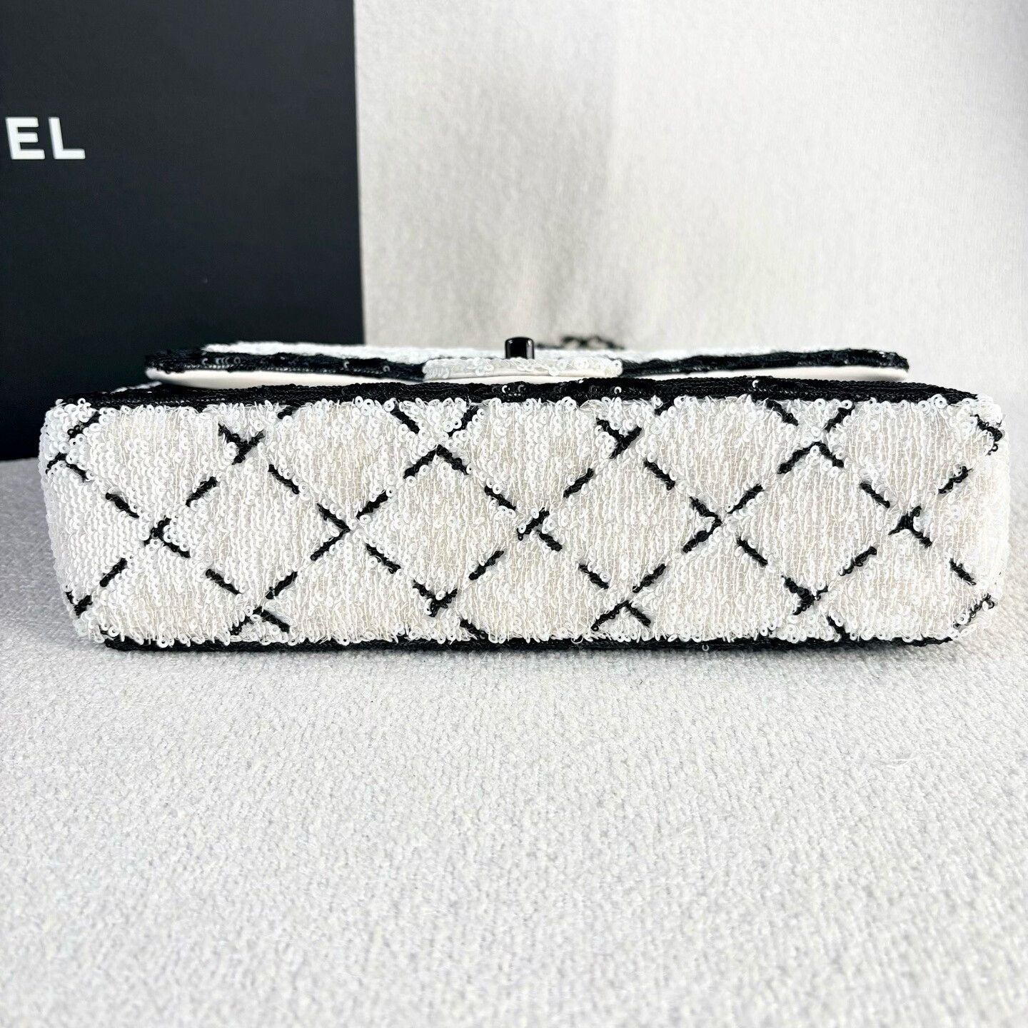 Chanel Pre-loved Bag Very good condition Size ONE SIZE - 5 Thumbnail
