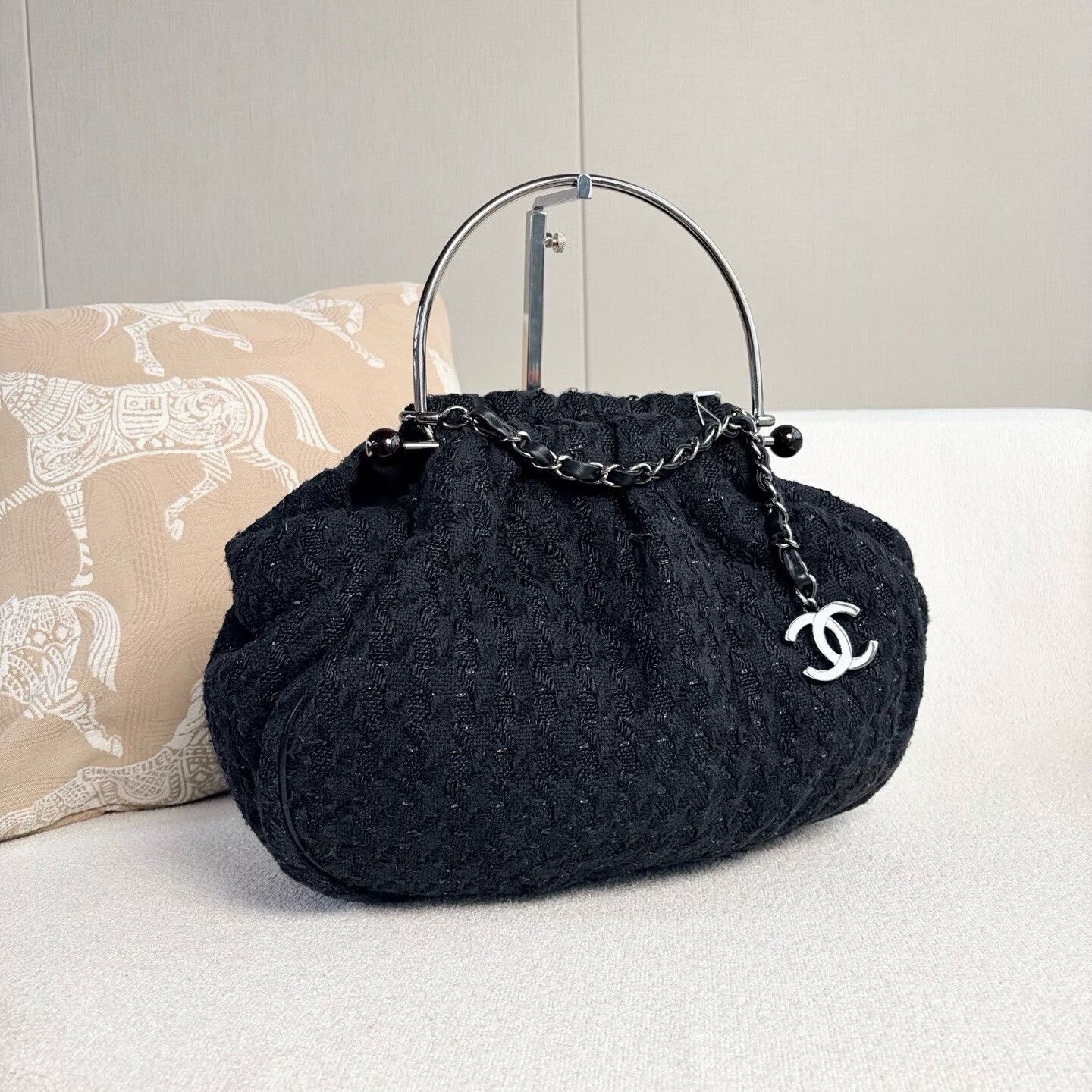 Chanel Pre-loved Bag Very good condition Size ONE SIZE - 6 Thumbnail