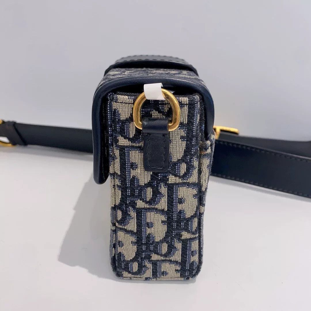 Dior Pre-loved Bag Very good condition Size ONE SIZE - 4 Thumbnail