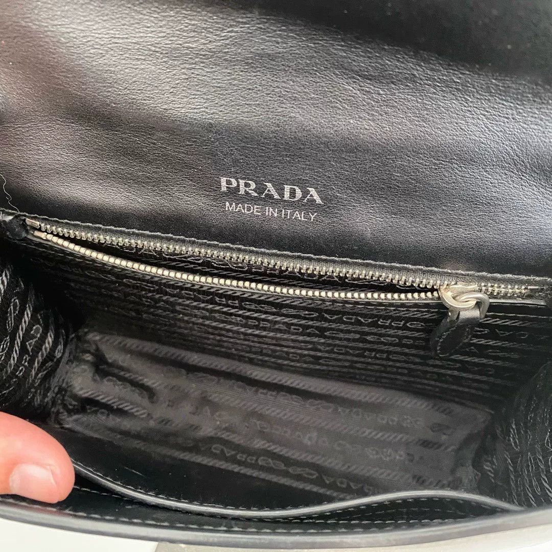 Prada Pre-loved Bag Very good condition Size ONE SIZE - 7 Thumbnail