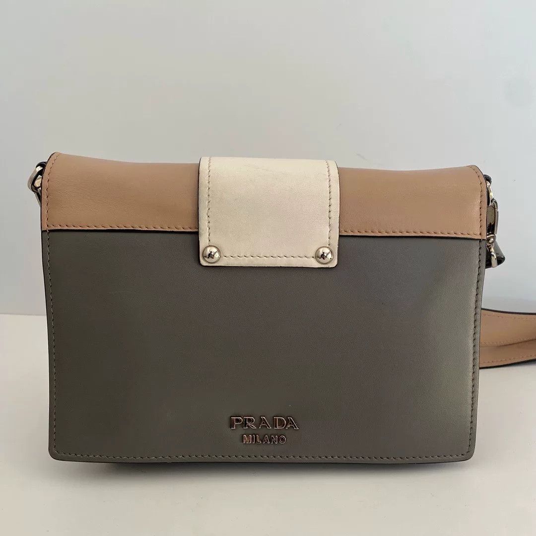 Prada Pre-loved Bag Very good condition Size ONE SIZE - 5 Thumbnail