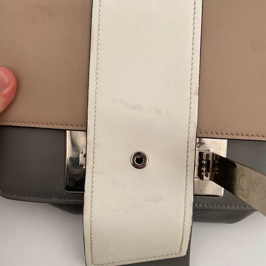 Prada Pre-loved Bag Very good condition Size ONE SIZE - 2 Thumbnail