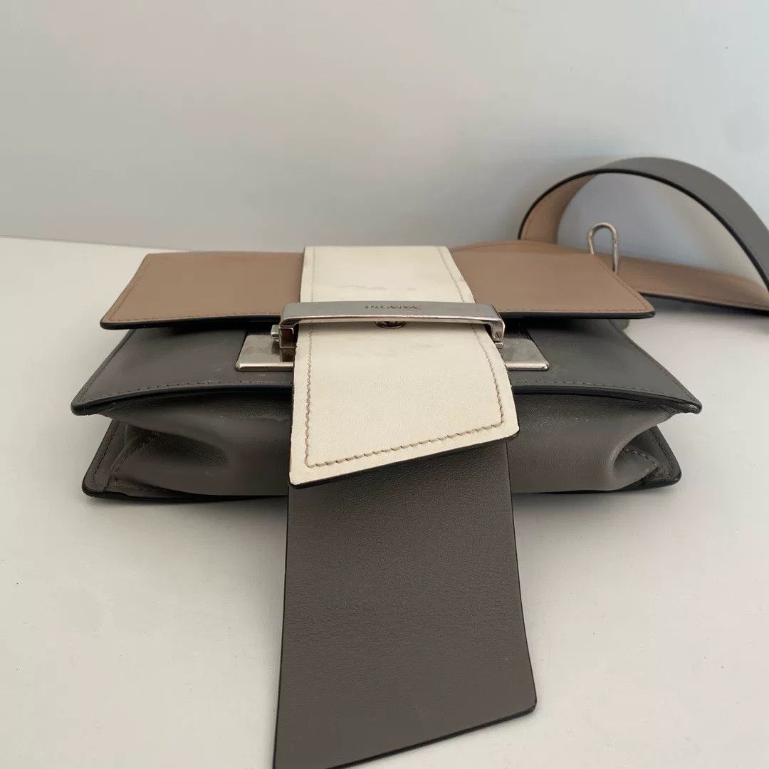 Prada Pre-loved Bag Very good condition Size ONE SIZE - 3 Thumbnail