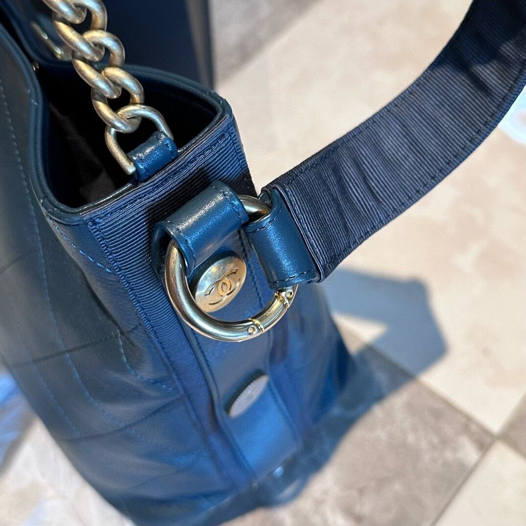 Chanel Pre-loved Bag Very good condition Size ONE SIZE - 3 Thumbnail