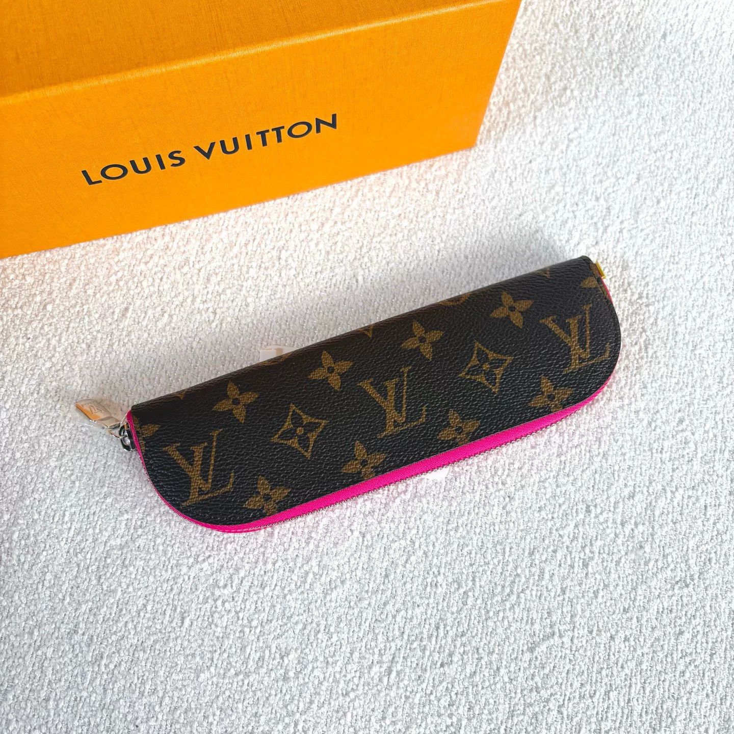 Louis Vuitton Pre-loved Bag Brand new condition Size ONE SIZE - 4 Thumbnail