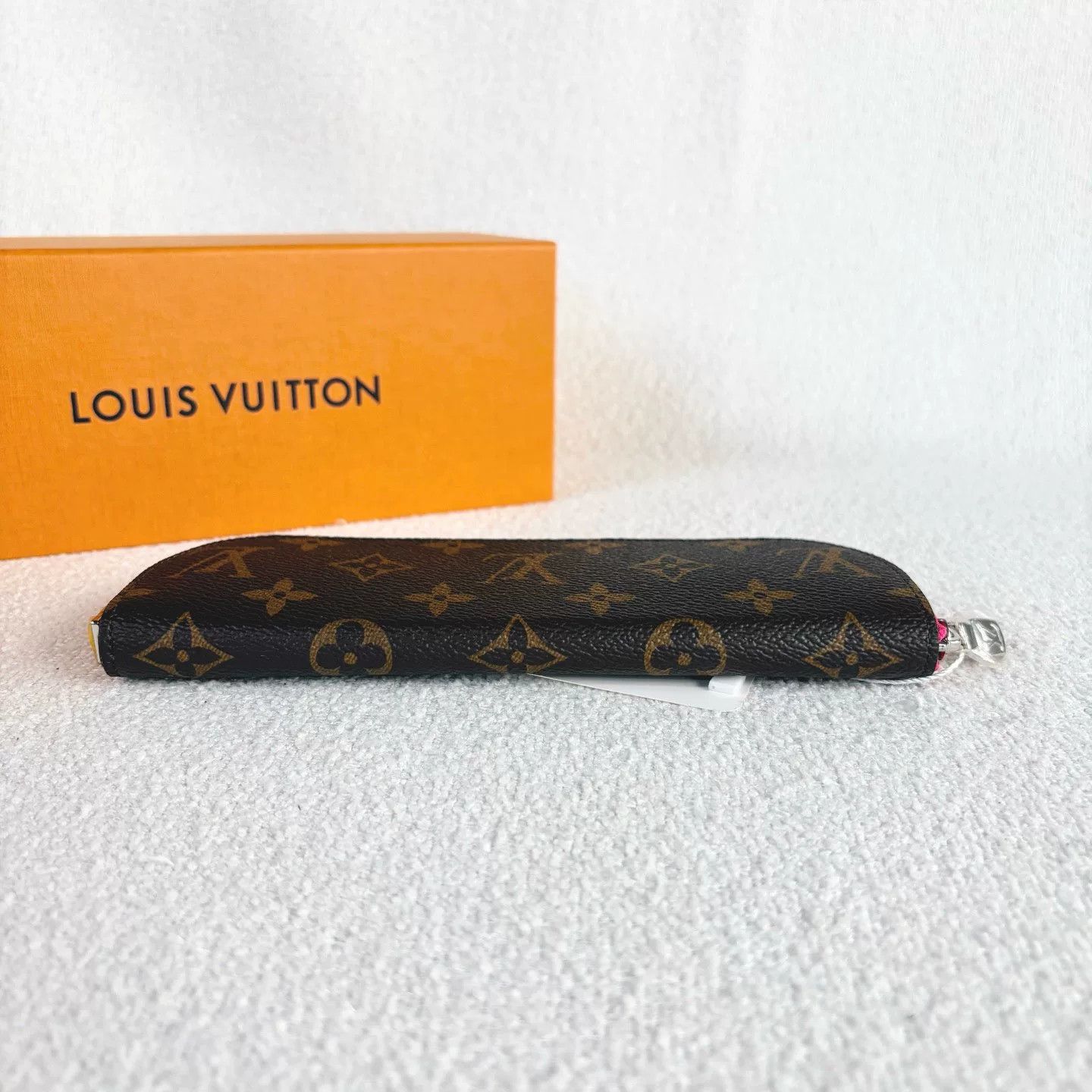 Louis Vuitton Pre-loved Bag Brand new condition Size ONE SIZE - 7 Thumbnail