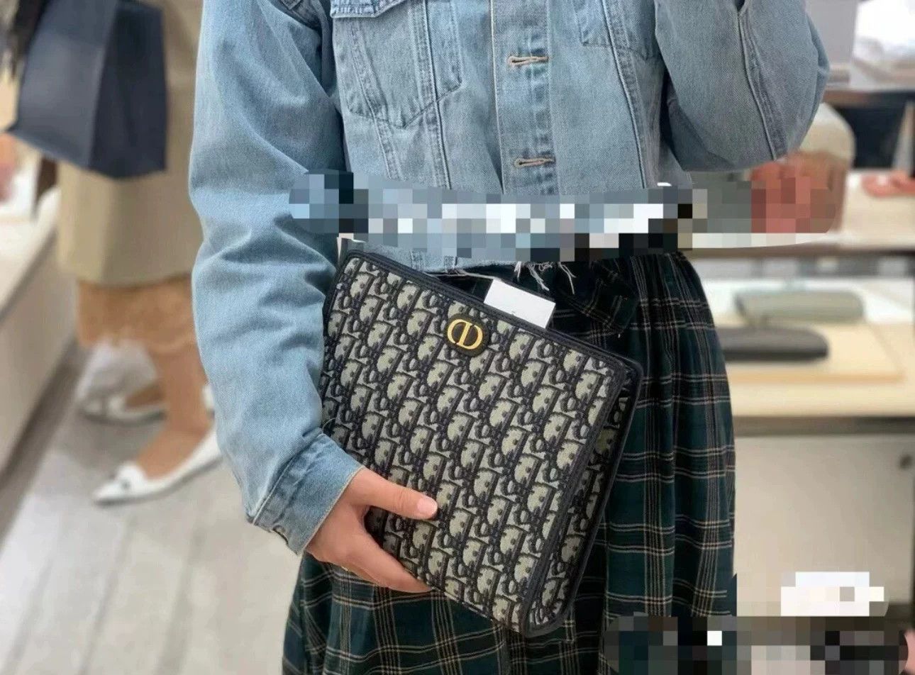 Dior Pre-loved Bag Very good condition Size ONE SIZE - 4 Thumbnail