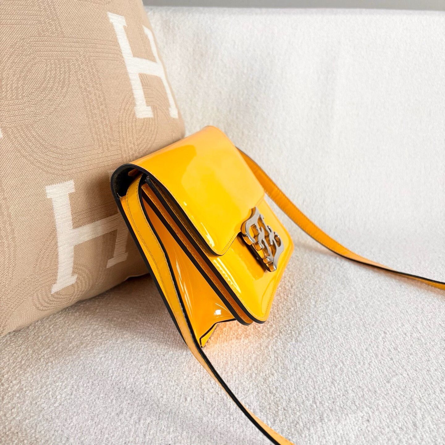 Fendi Pre-loved Bag Very good condition Size ONE SIZE - 3 Thumbnail