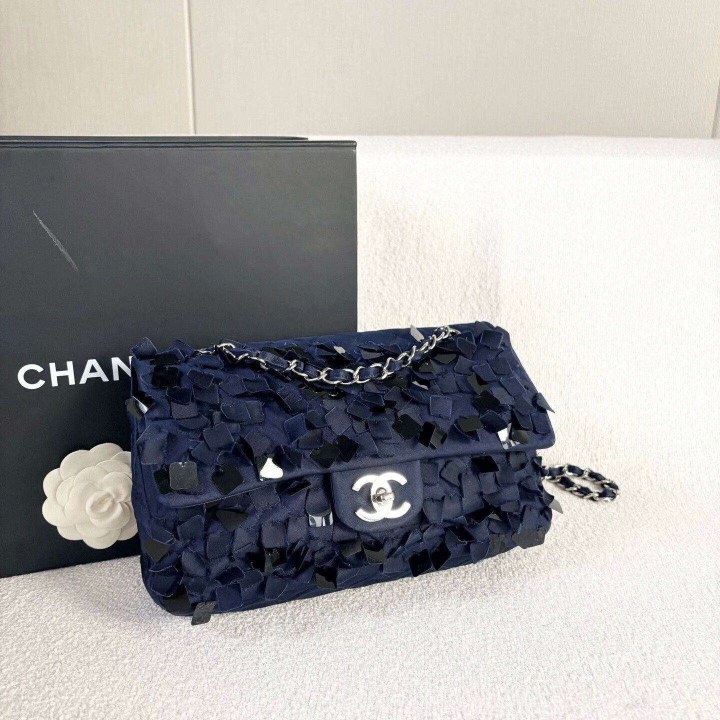 Chanel Pre-loved Bag Very good condition Size ONE SIZE - 4 Thumbnail