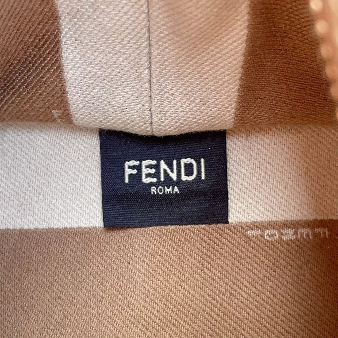 Fendi Pre-loved Bag Very good condition Size ONE SIZE - 8 Thumbnail