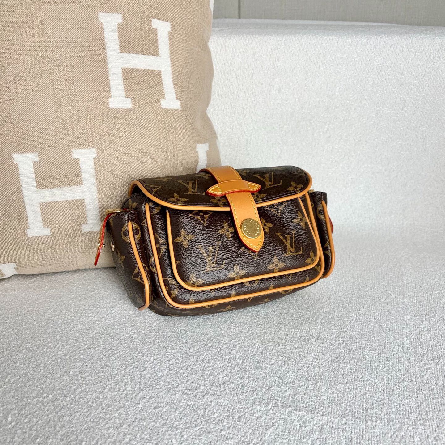 Louis Vuitton Pre-loved Bag Brand new condition Size ONE SIZE - 6 Thumbnail