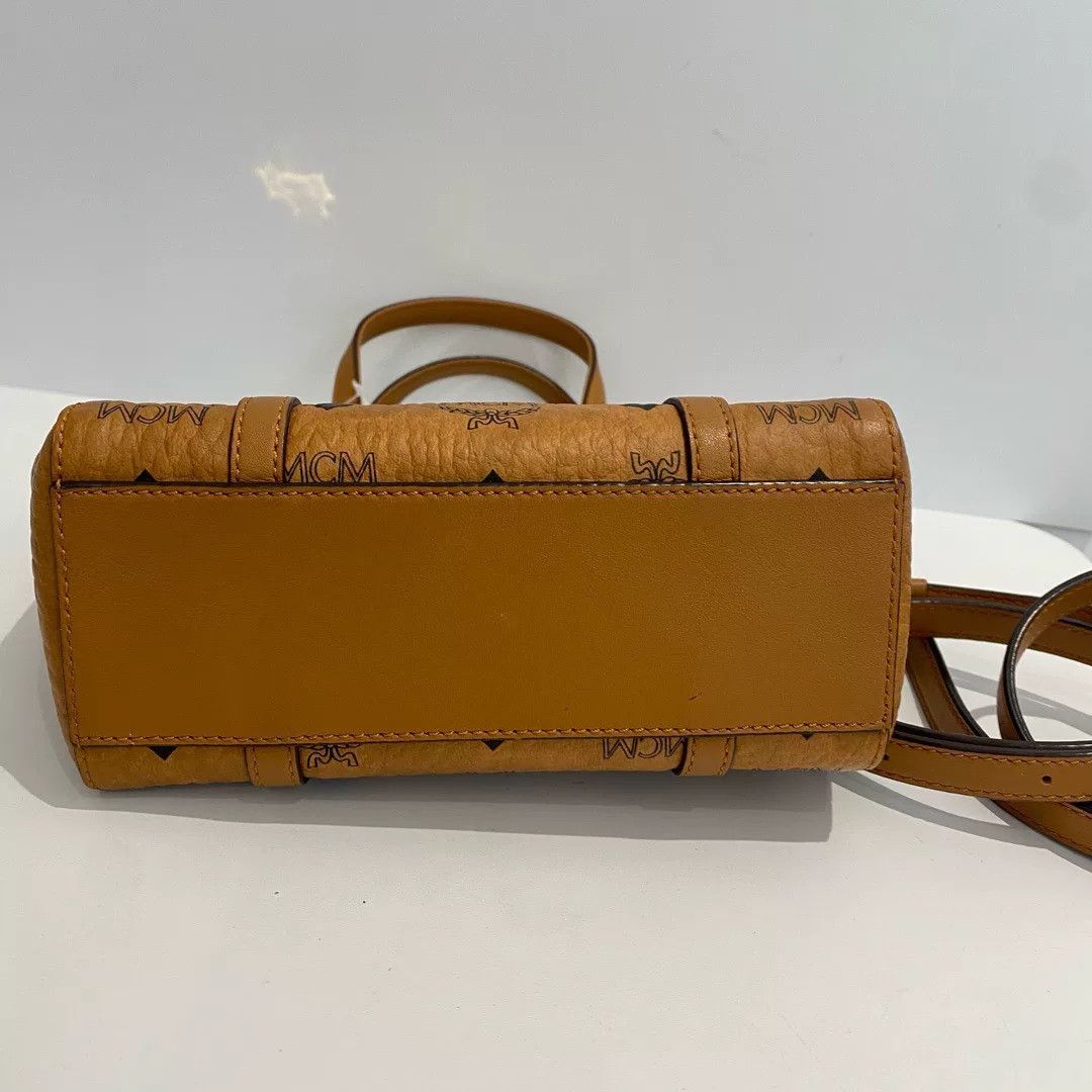 MCM Pre-loved Bag Very good condition Size ONE SIZE - 3 Thumbnail