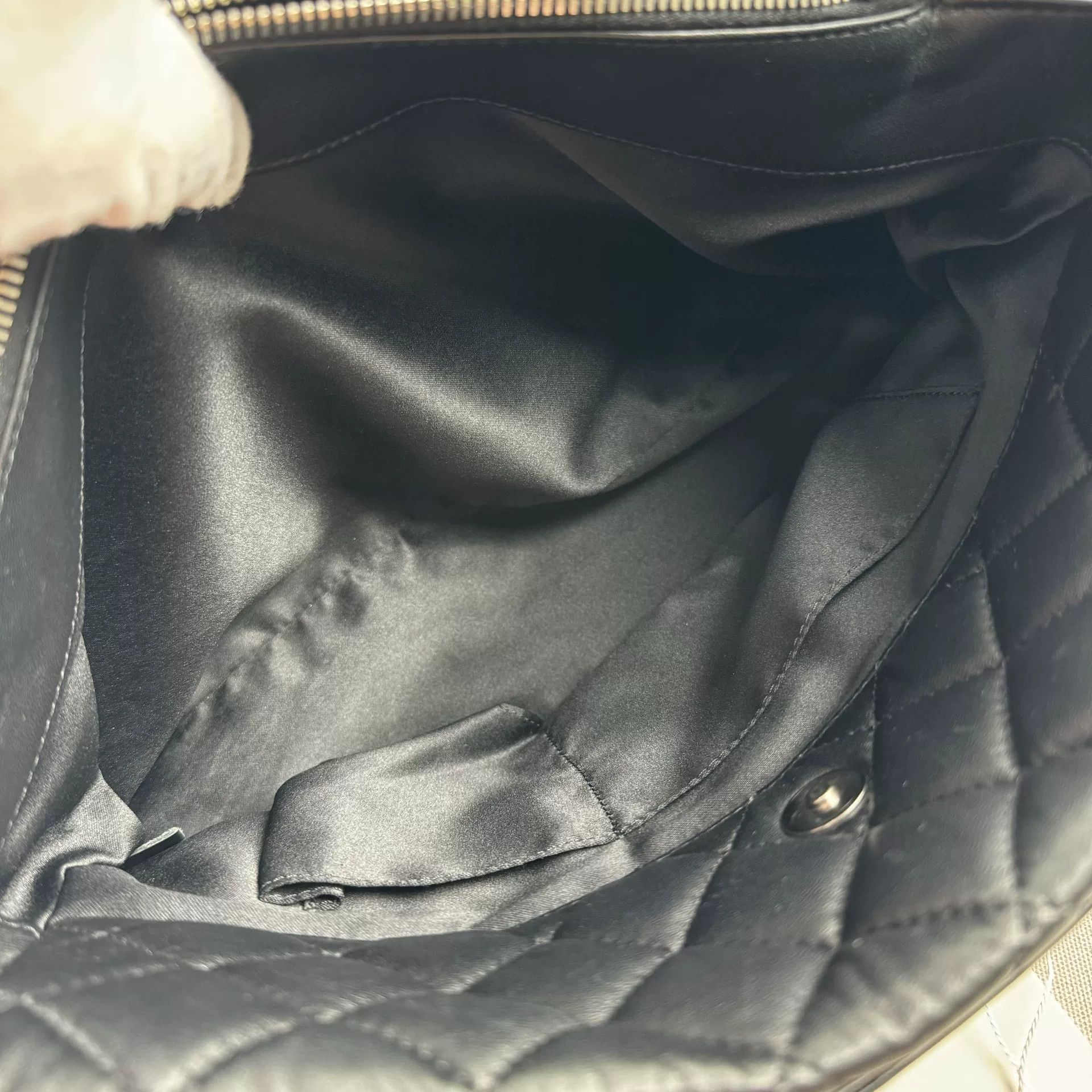 Chanel Pre-loved Bag Very good condition Size ONE SIZE - 5 Thumbnail