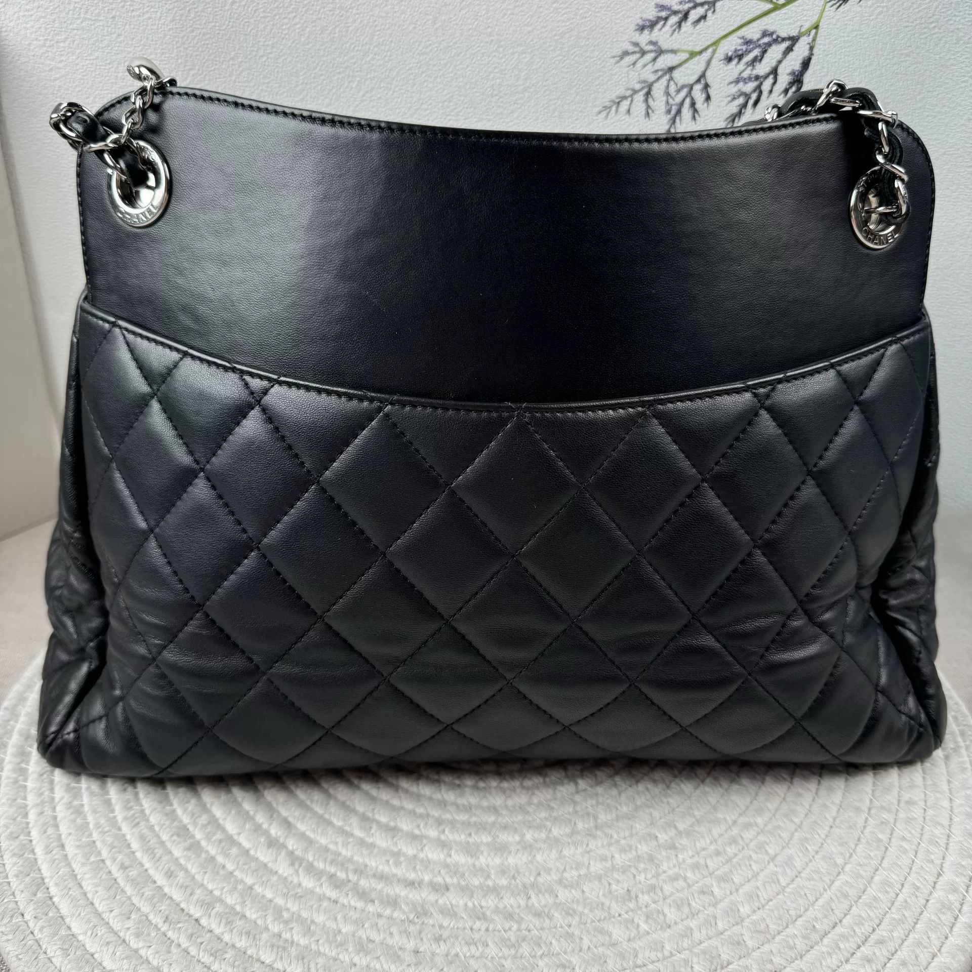 Chanel Pre-loved Bag Very good condition Size ONE SIZE - 2 Thumbnail