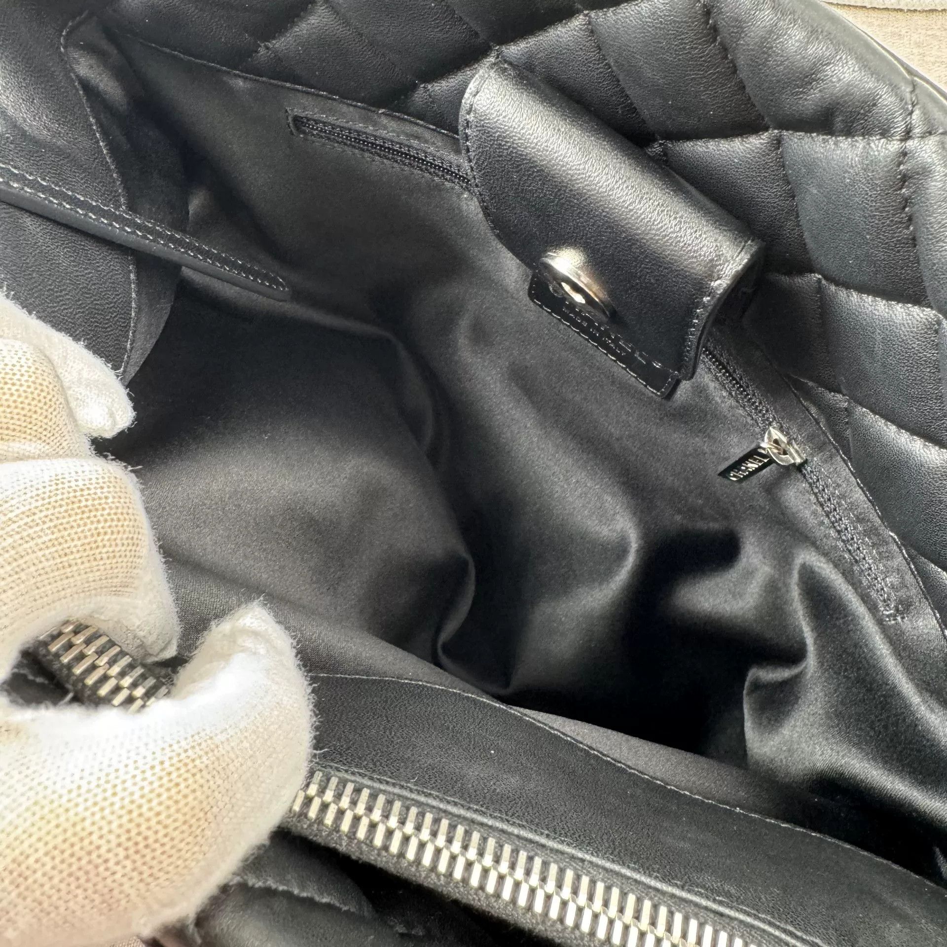 Chanel Pre-loved Bag Very good condition Size ONE SIZE - 9 Thumbnail