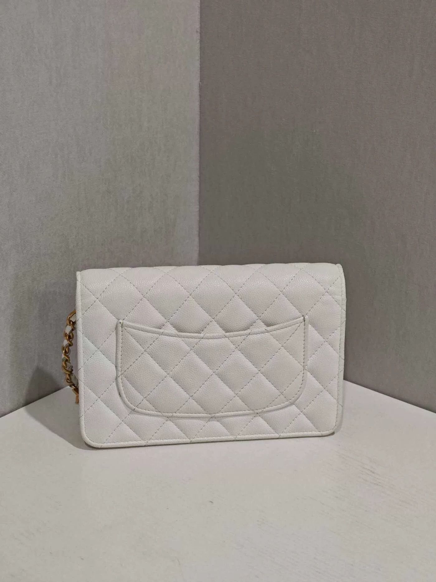 Chanel Pre-loved Bag Very good condition Size ONE SIZE - 2 Thumbnail