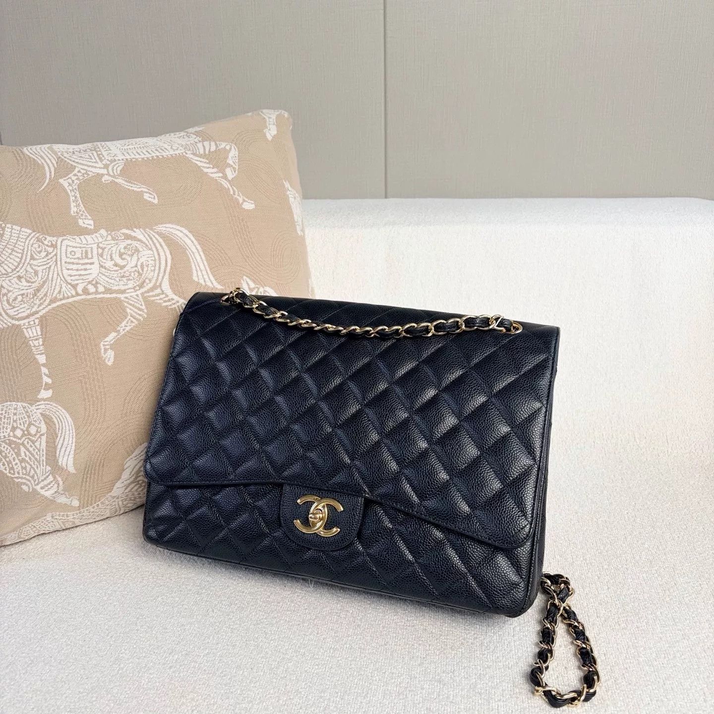 Chanel Pre-loved Bag Very good condition Size ONE SIZE - 4 Thumbnail