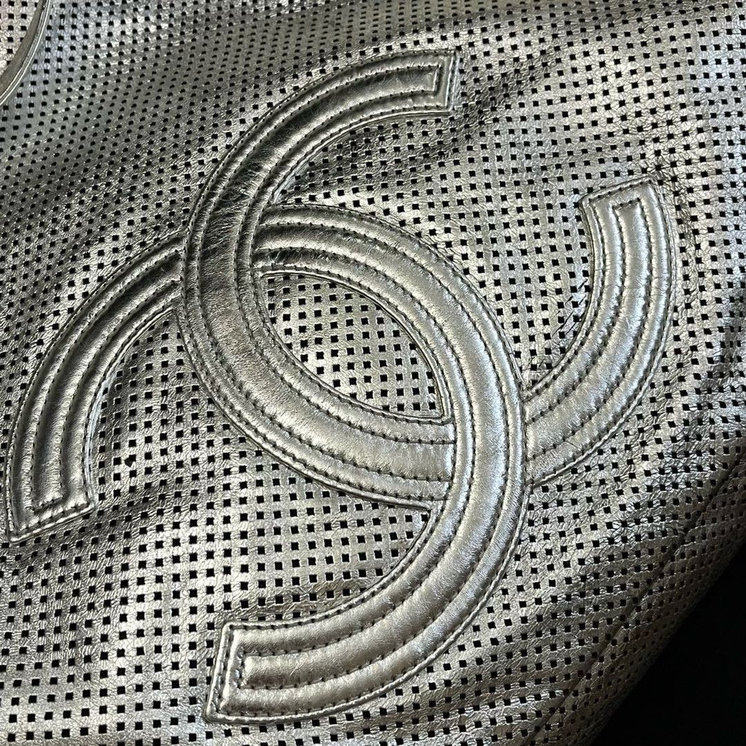 Chanel Pre-loved Bag Very good condition Size ONE SIZE - 2 Thumbnail