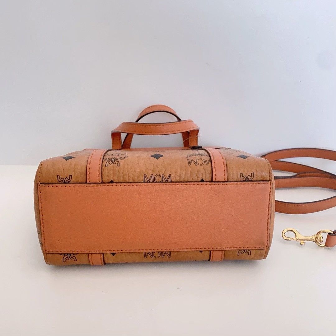 MCM Pre-loved Bag Very good condition Size ONE SIZE - 4 Thumbnail