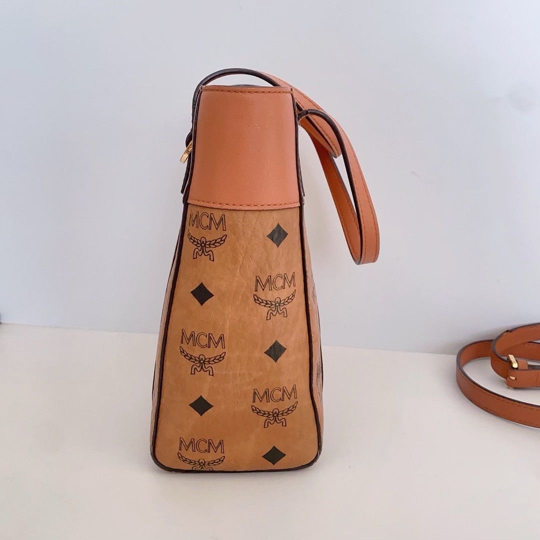 MCM Pre-loved Bag Very good condition Size ONE SIZE - 5 Thumbnail