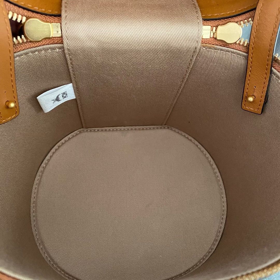 MCM Pre-loved Bag Very good condition Size ONE SIZE - 5 Thumbnail