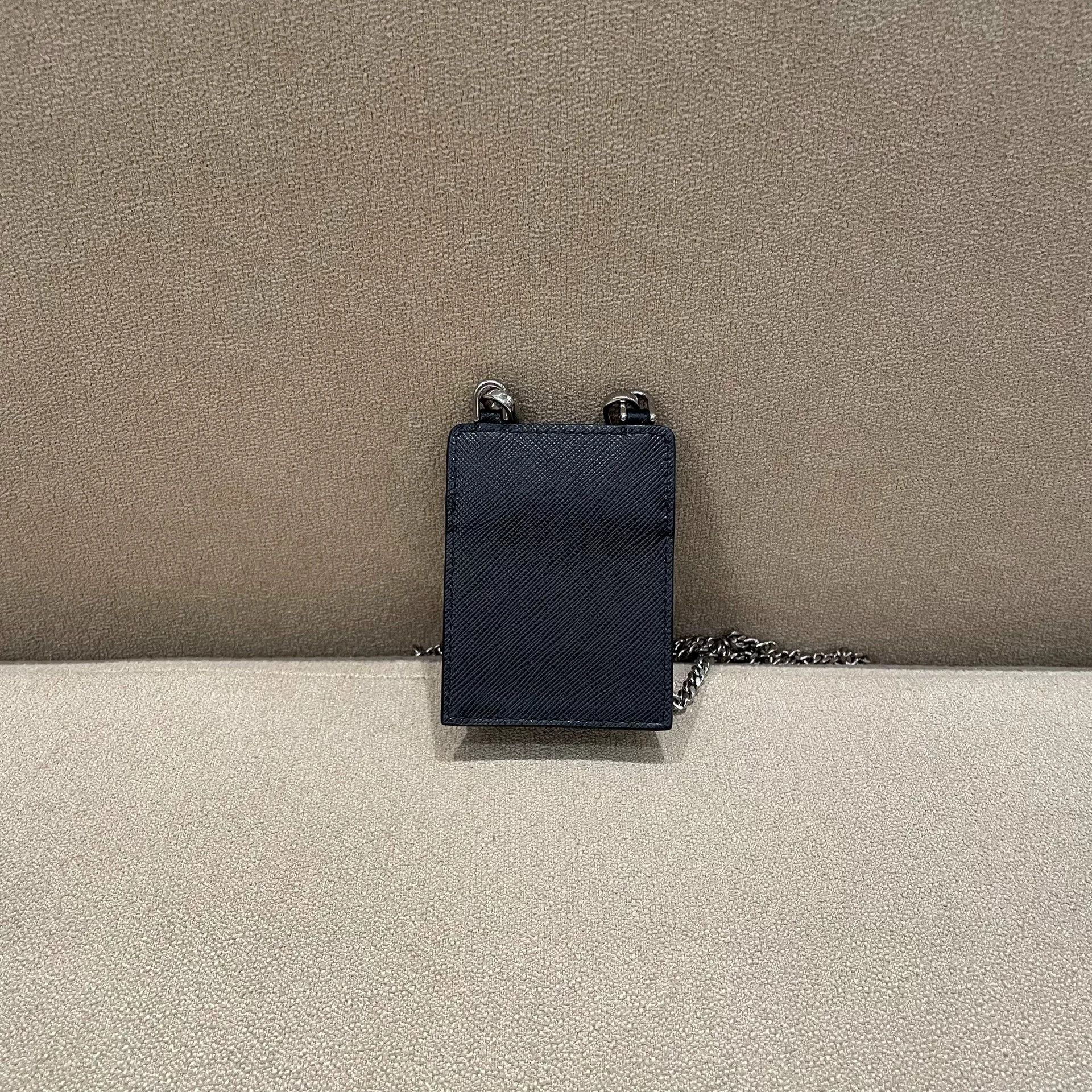 Prada Pre-loved Bag Very good condition Size ONE SIZE - 3 Thumbnail