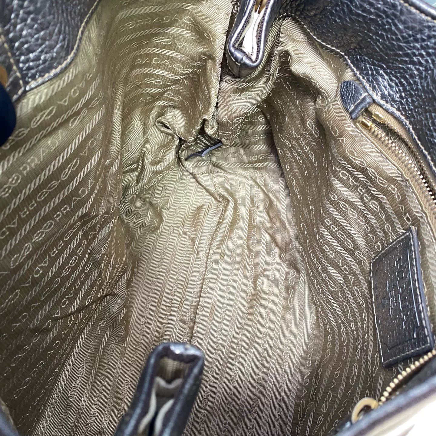 Prada Pre-loved Bag Very good condition Size ONE SIZE - 7 Thumbnail