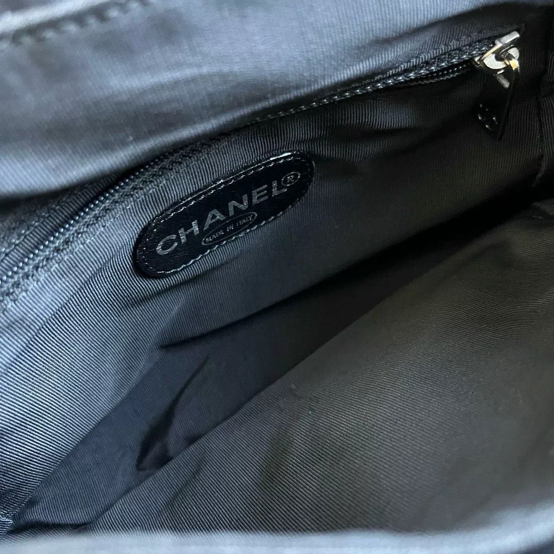 Chanel Pre-loved Bag Very good condition Size ONE SIZE - 9 Thumbnail