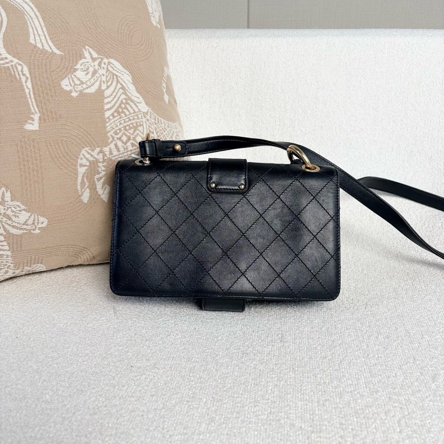 Chanel Pre-loved Bag Very good condition Size ONE SIZE - 3 Thumbnail