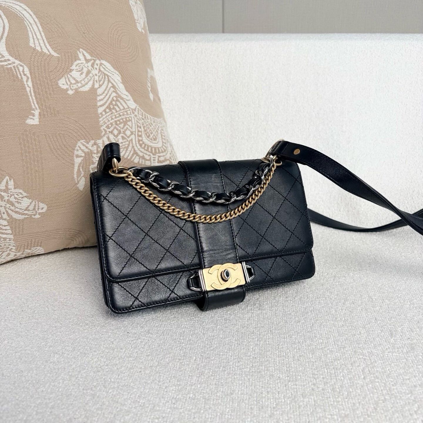 Chanel Pre-loved Bag Very good condition Size ONE SIZE - 6 Thumbnail