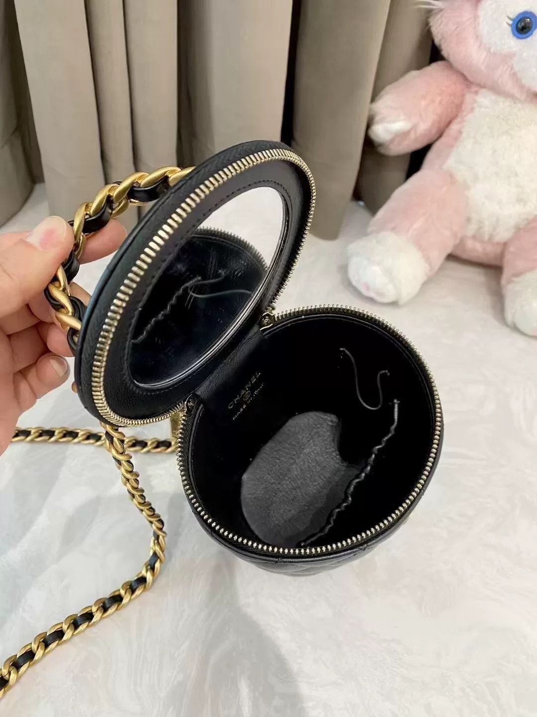 Chanel Pre-loved Bag Very good condition Size ONE SIZE - 6 Thumbnail