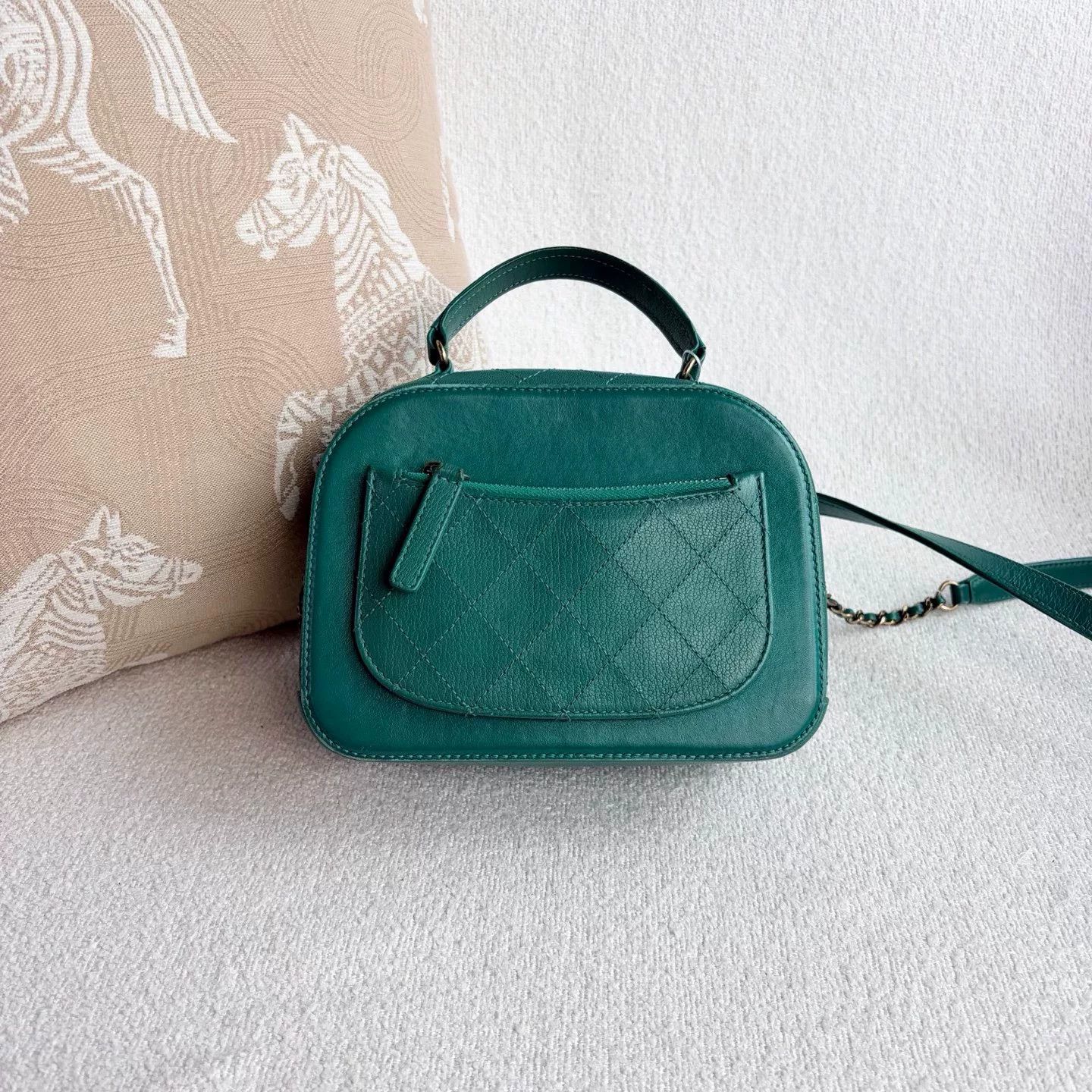 Chanel Pre-loved Bag Very good condition Size ONE SIZE - 2 Thumbnail