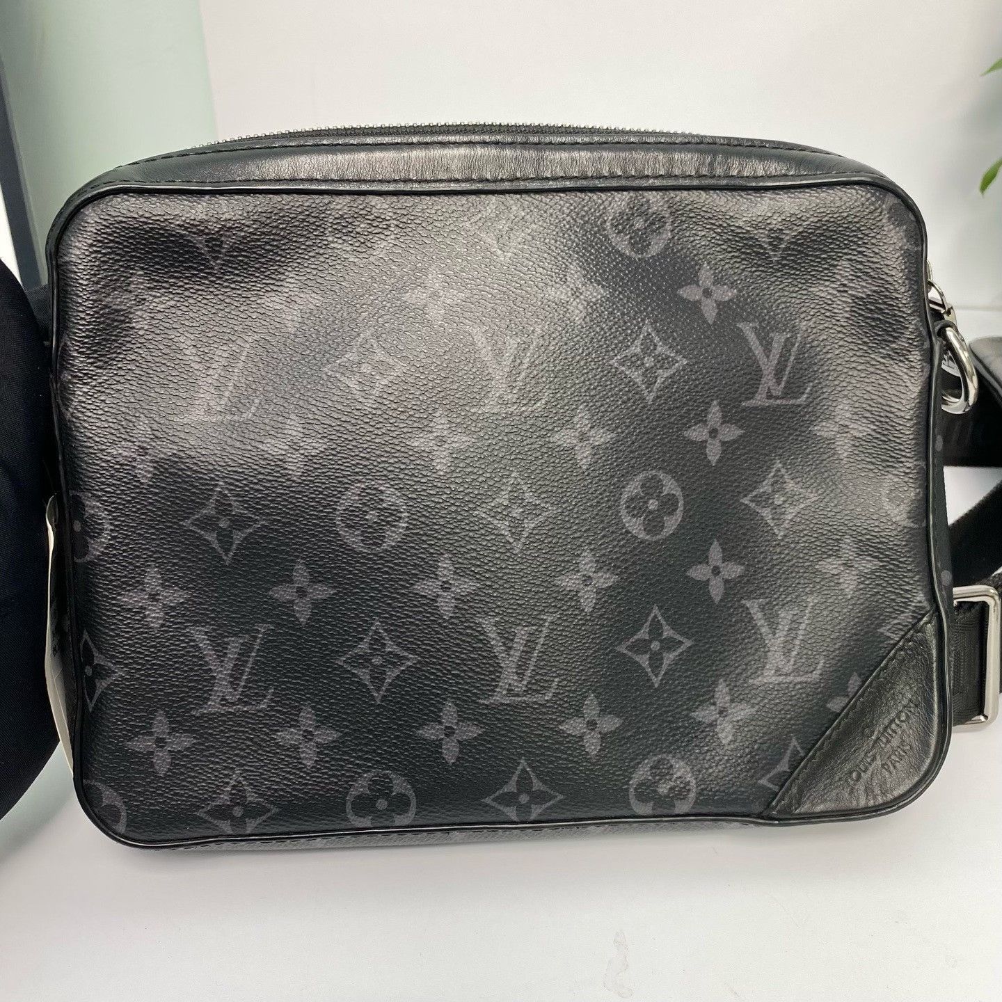 Louis Vuitton Pre-loved Bag Very good condition Size ONE SIZE - 3 Thumbnail