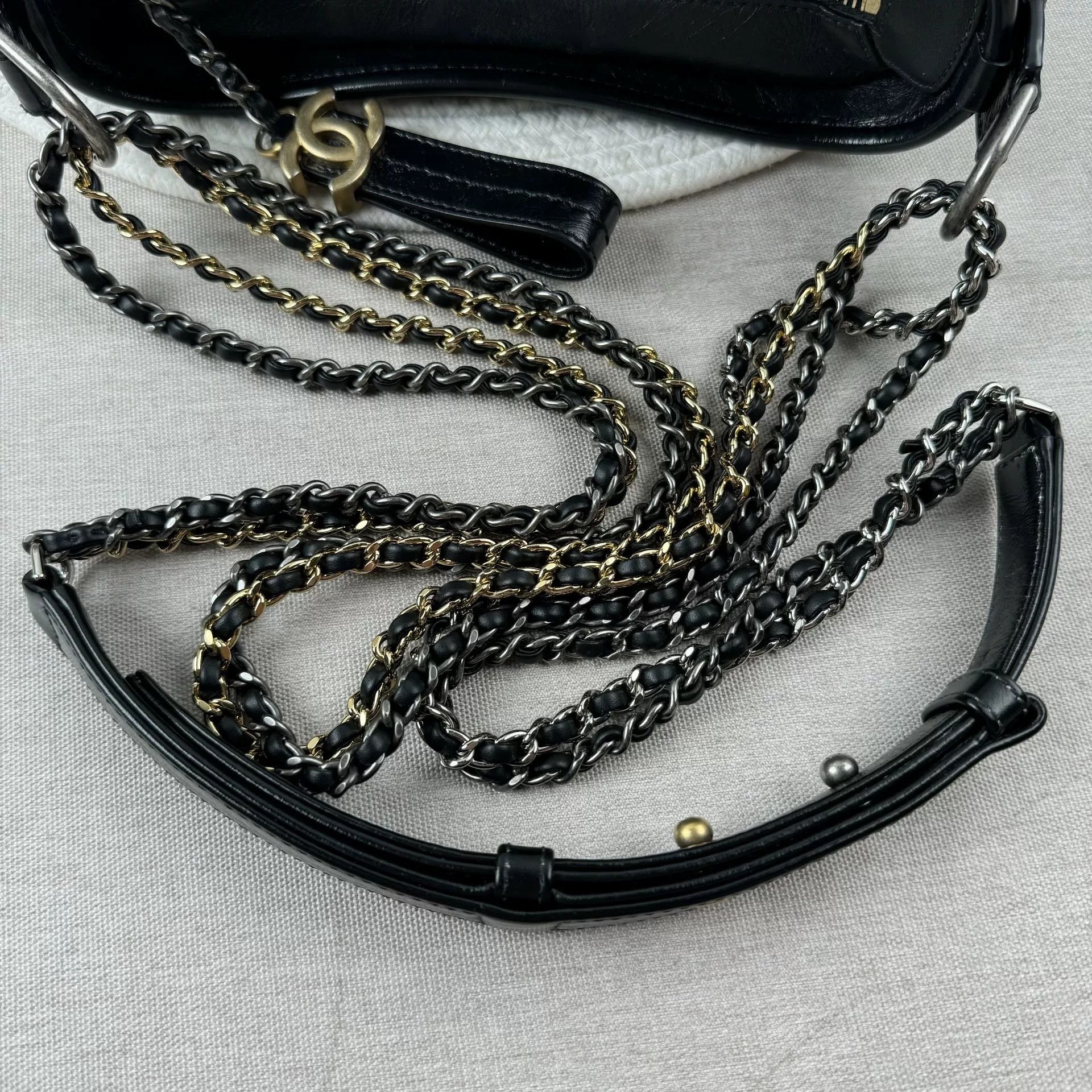 Chanel Pre-loved Bag Very good condition Size ONE SIZE - 7 Thumbnail