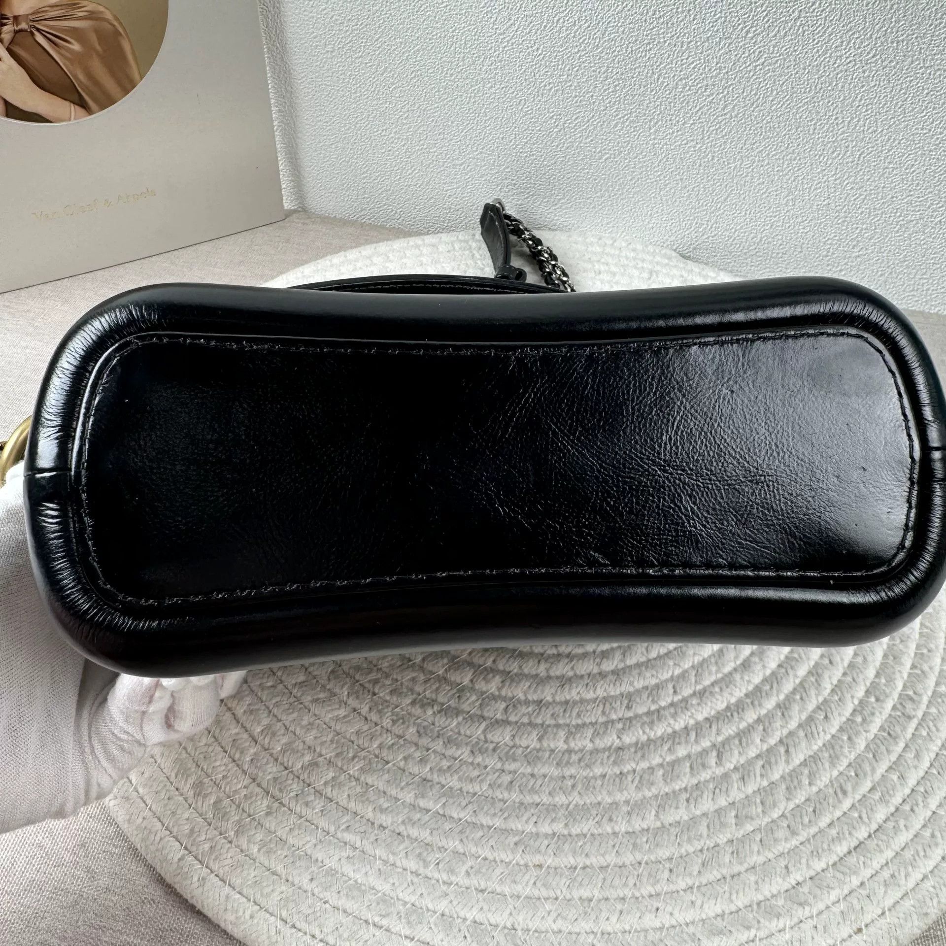 Chanel Pre-loved Bag Very good condition Size ONE SIZE - 4 Thumbnail