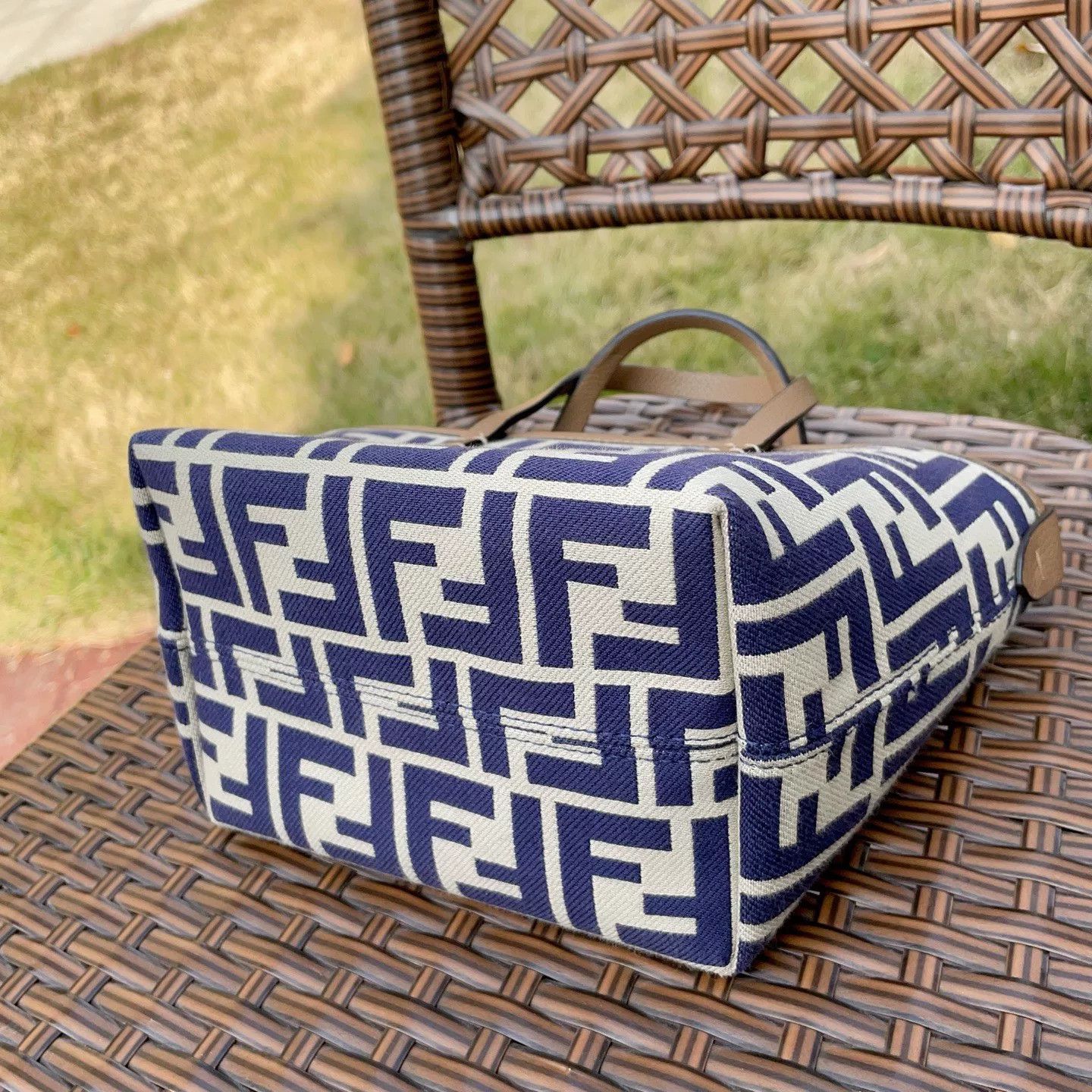 Fendi Pre-loved Bag Very good condition Size ONE SIZE - 4 Thumbnail