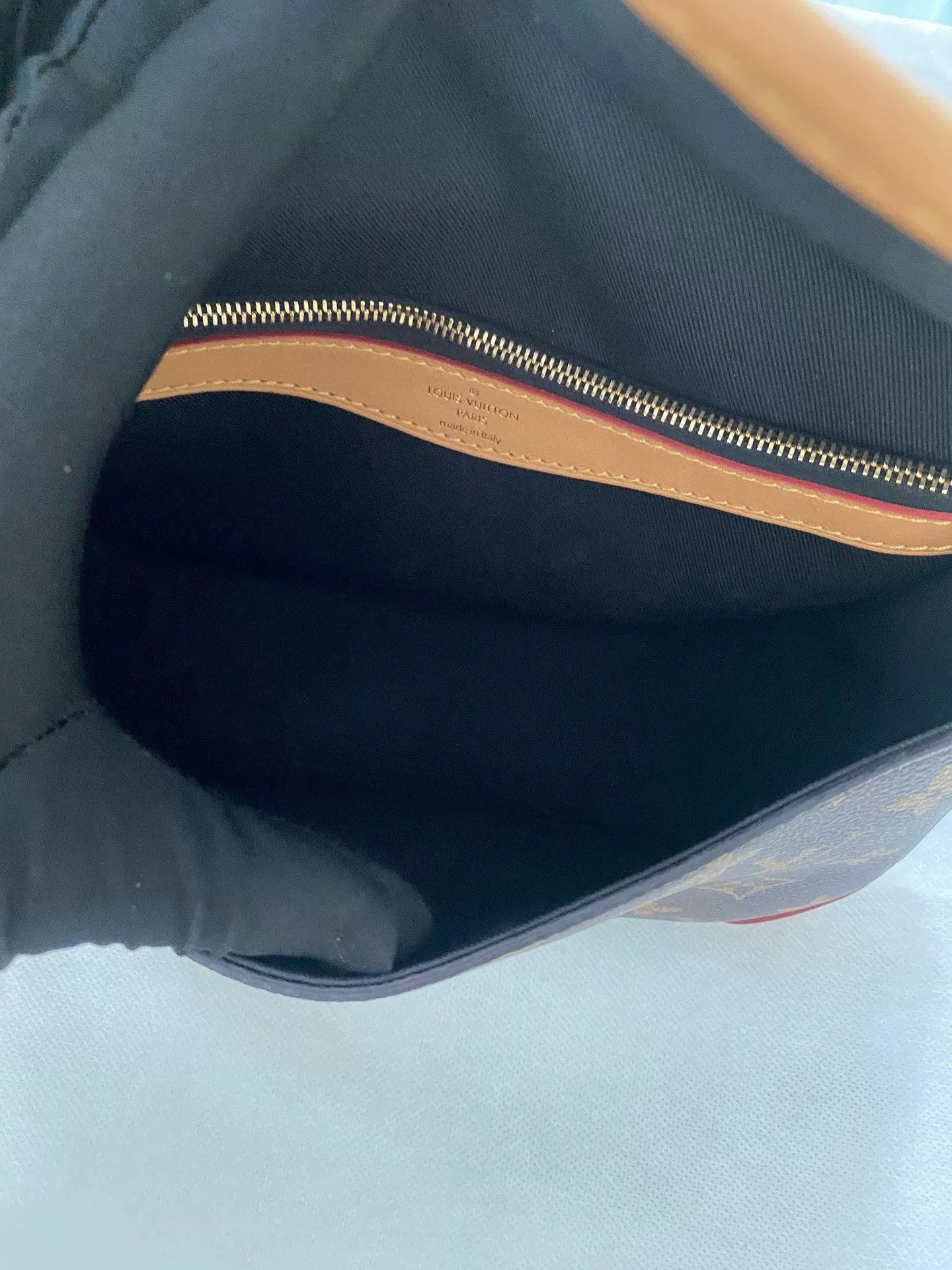 Louis Vuitton Pre-loved Bag Very good condition Size ONE SIZE - 7 Thumbnail