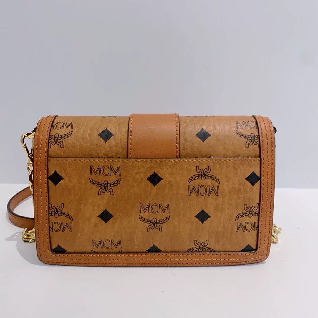 MCM Pre-loved Bag Very good condition Size ONE SIZE - 3 Thumbnail