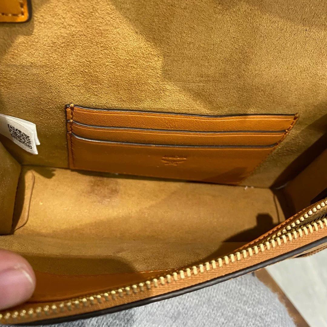 MCM Pre-loved Bag Very good condition Size ONE SIZE - 6 Thumbnail