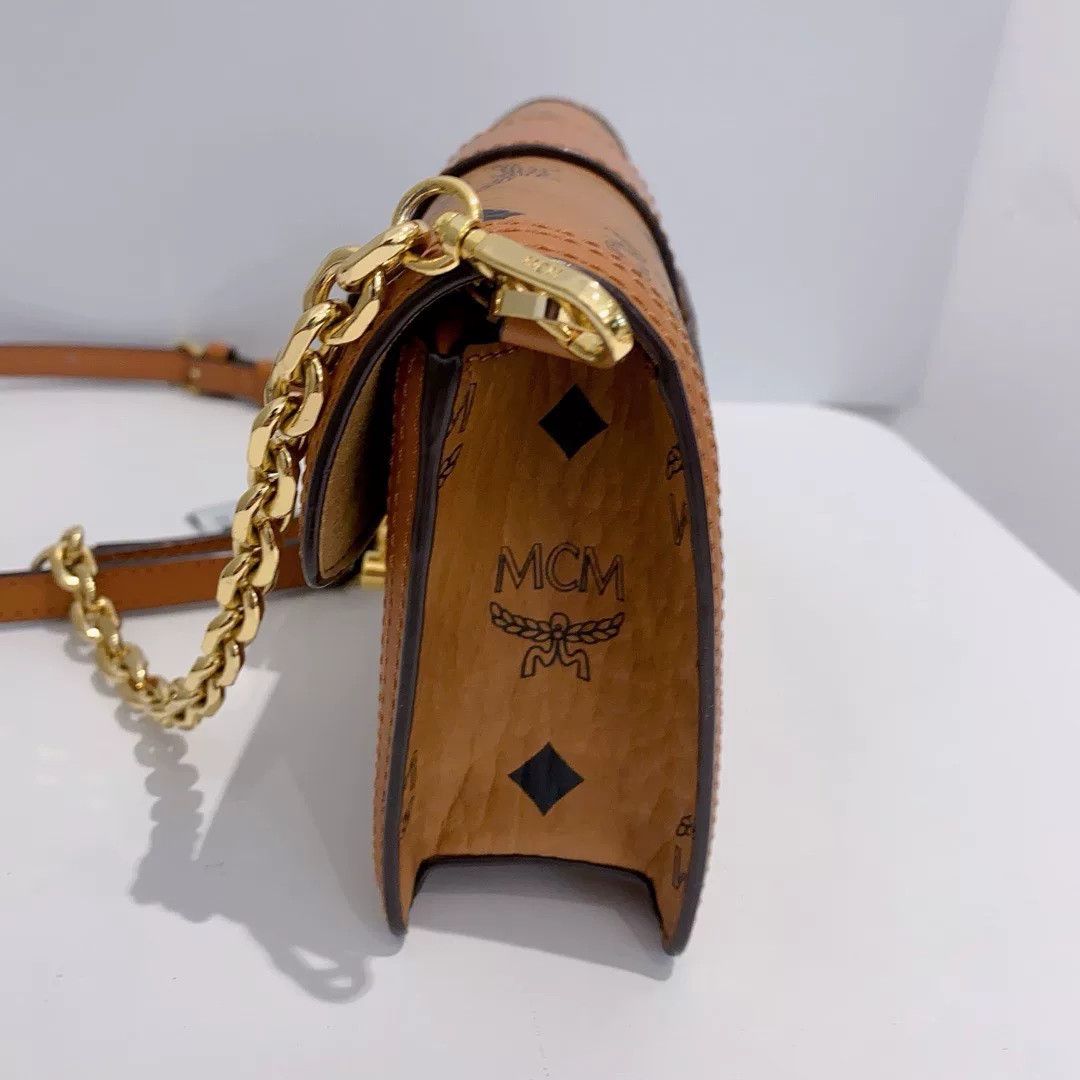 MCM Pre-loved Bag Very good condition Size ONE SIZE - 4 Thumbnail