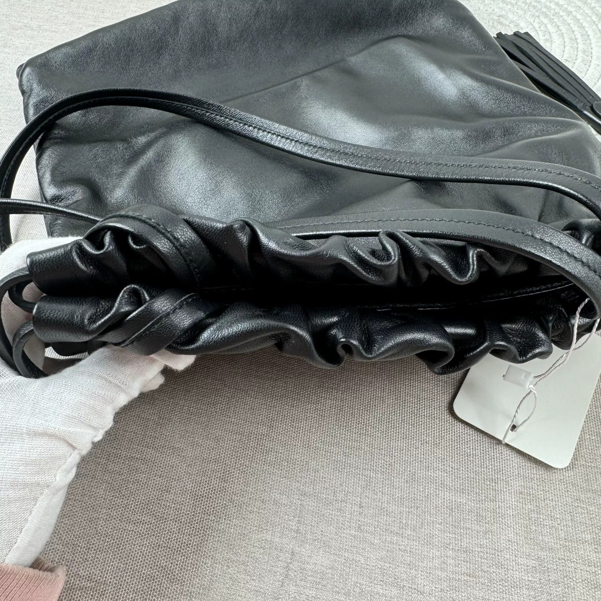 Miu Miu Pre-loved Bag Very good condition Size ONE SIZE - 5 Thumbnail