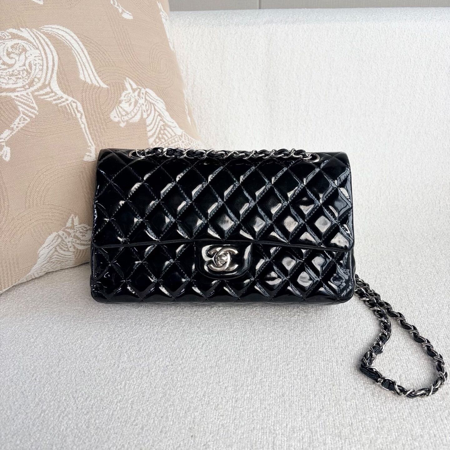 Chanel Pre-loved Bag Very good condition Size ONE SIZE - 2 Thumbnail